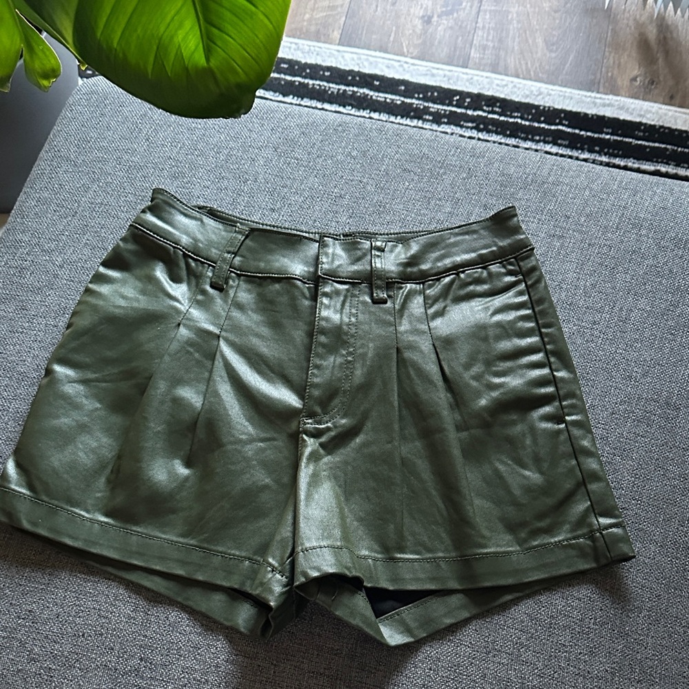 Kut from the Kloth Sage Green Shorts